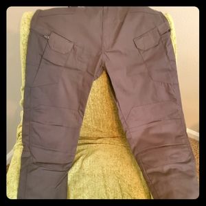Unisex Grey Tactical Pants - Size Medium